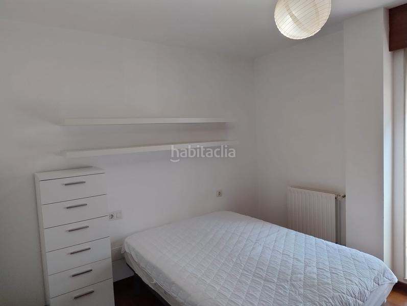 Foto a015a827-9ae0-4b44-9b6b-6ba0c0b16932. Alquiler piso en rúa arribadas 2 en Conxo Santiago de Compostela