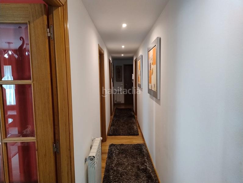 Foto f85e2284-6fac-43a2-917c-ec5d5f7bdc26. Location appartement dans rúa de feliciano barrera fernández 13 dans Santiago de Compostela