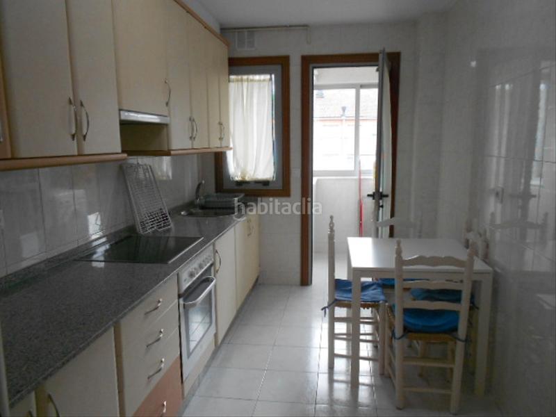 Foto 48f0fb79-9c24-49a4-87d7-5ac12e8ad487. Miete etagenwohnung in avenida de ferrol 75 in Conxo Santiago de Compostela