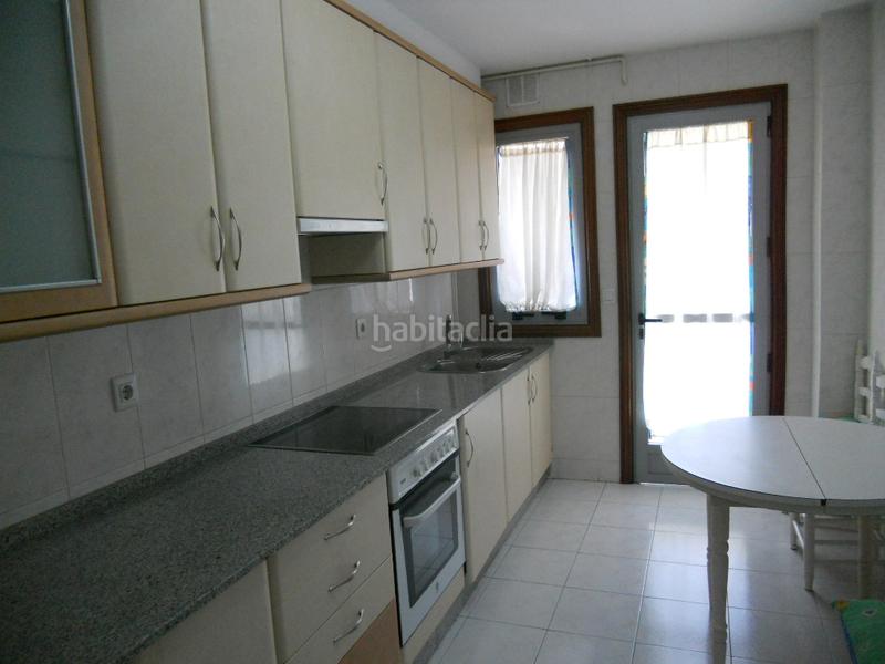 Foto 5fa01888-a01e-4ffb-839c-5ead7747f105. Miete etagenwohnung in avenida de ferrol 75 in Conxo Santiago de Compostela