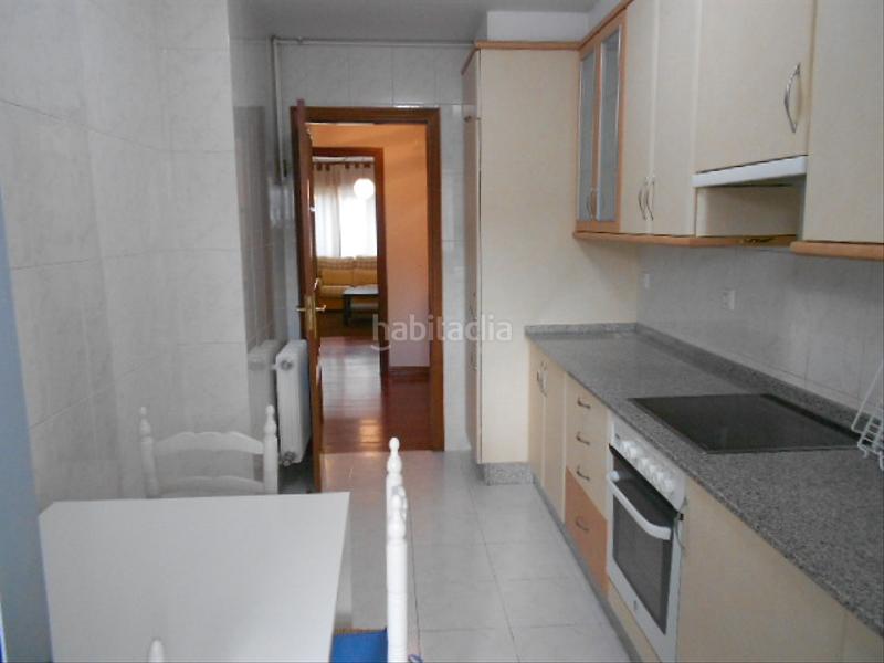 Foto a250415a-7943-47b4-ae32-9e14c434d9e4. Miete etagenwohnung in avenida de ferrol 75 in Conxo Santiago de Compostela