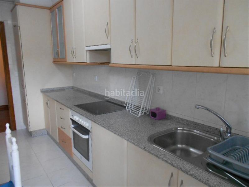 Foto c592876b-8e8d-41a8-9733-74421851c719. Miete etagenwohnung in avenida de ferrol 75 in Conxo Santiago de Compostela