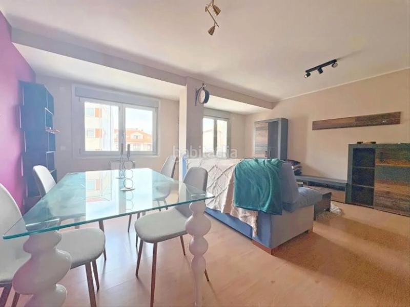 Foto 53fd38ff-3b3c-4af4-8251-f7c8c758d0a4. Affitto appartamento in avenida rosalía de castro 33 in Ames