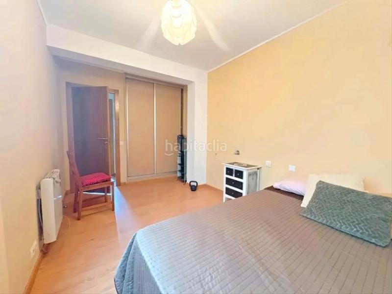 Foto 8077f923-6818-4d6d-b67c-21442867ffc9. Miete etagenwohnung in avenida rosalía de castro 33 in Ames