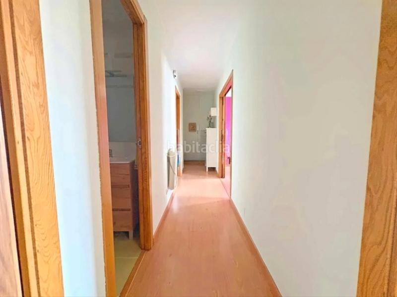 Foto eba65fe8-acf5-4fef-b844-d96351268f58. Rent flat in avenida rosalía de castro 33 in O Milladoiro Ames