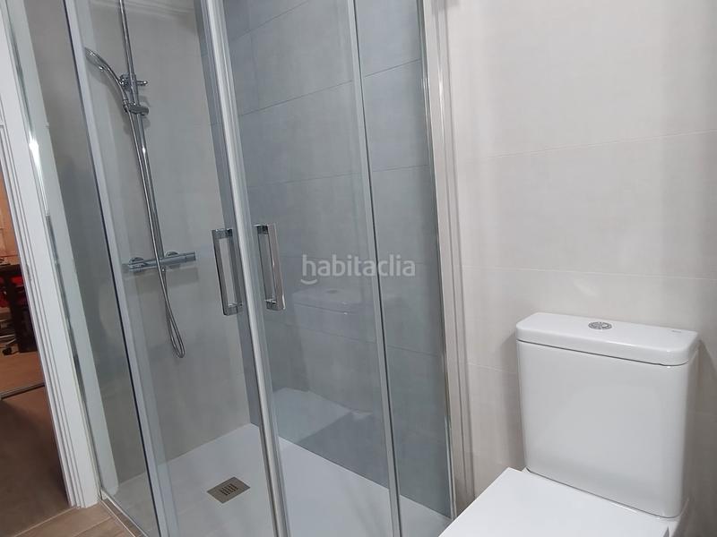 Foto 60bcb7b6-0ec0-4103-8b49-b2fbaeddeefa. Rent flat in rúa de alfredo brañas 10 in Ensanche - Sar Santiago de Compostela