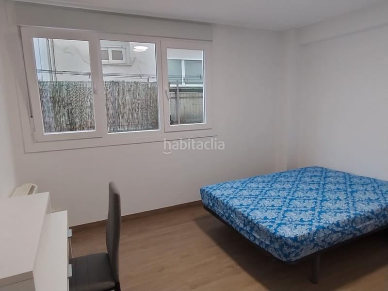 Foto d07a5a41-9c62-42ee-8bf2-44c9a412fcd4. Rent flat in rúa de alfredo brañas 10 in Ensanche - Sar Santiago de Compostela