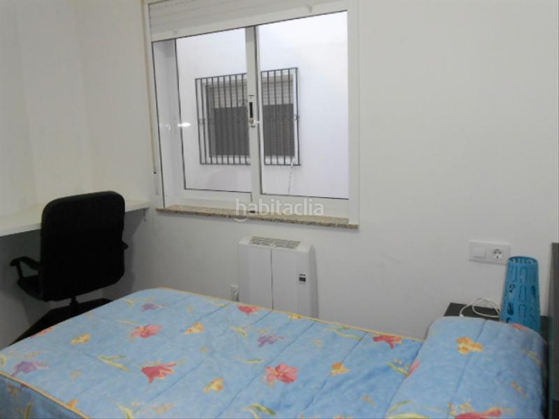 Foto ccc1fcd3-6e80-48ad-9c00-1aa7e3aa670a. Rent flat in avenida de romero donallo 22 in Ensanche - Sar Santiago de Compostela