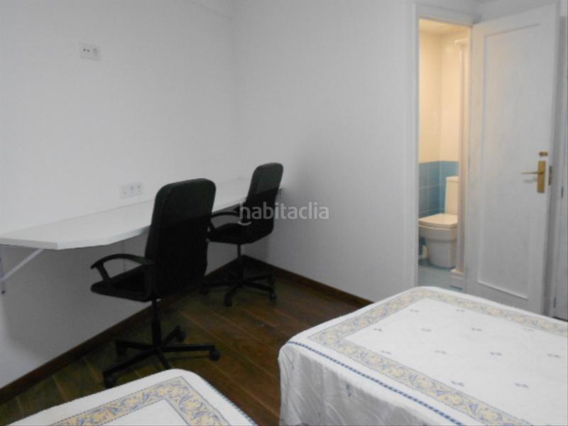 Foto d7ae4ed4-210b-447e-b317-8a55581238f5. Alquiler piso en avenida de romero donallo 22 en Ensanche - Sar Santiago de Compostela