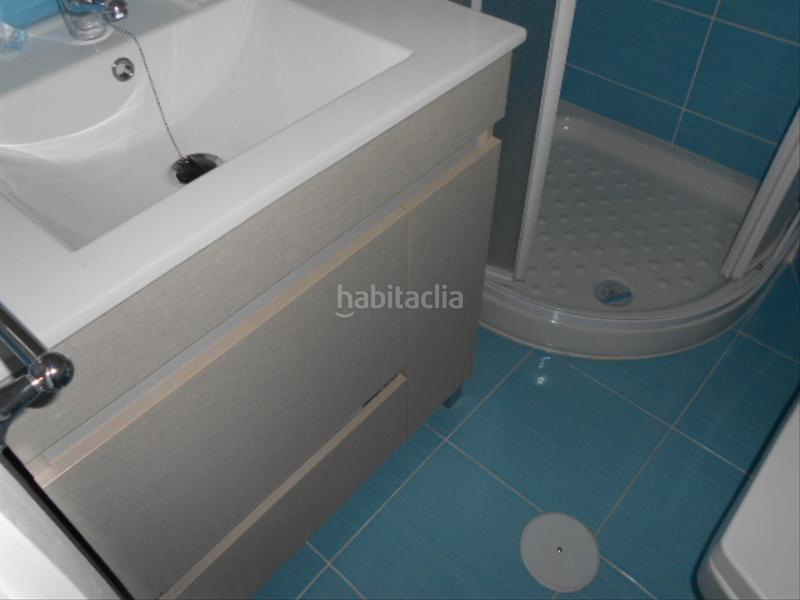 Foto d0b0ae24-d81f-4563-ac3b-f581a2a28c3f. Rent flat in avenida de romero donallo 22 in Ensanche - Sar Santiago de Compostela