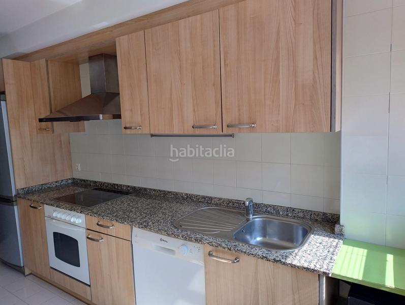Foto 496301a6-d1b8-47e4-b1a3-1b45ea480b32. Rent flat in rúa arribadas 3 in Conxo Santiago de Compostela