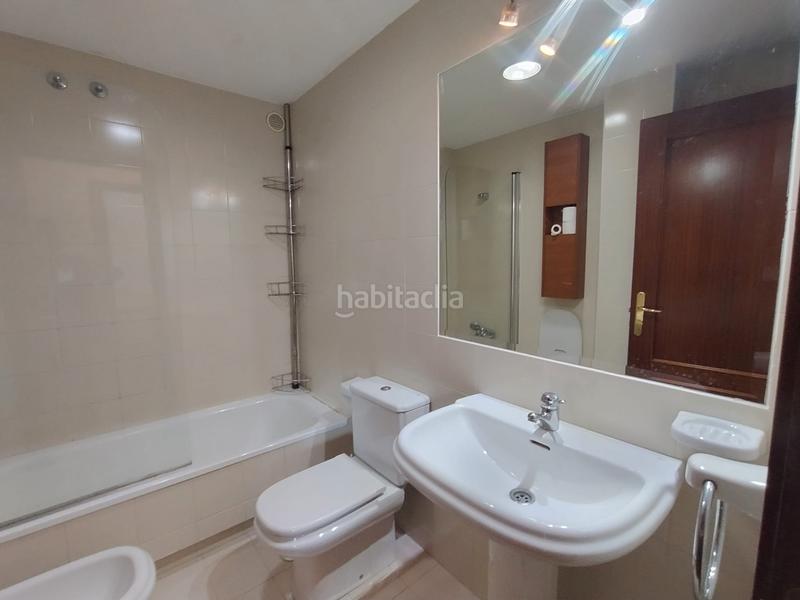 Foto eb3e53fd-83bb-4741-befb-765def47df1f. Lloguer pis a rúa arribadas 3 a Conxo Santiago de Compostela