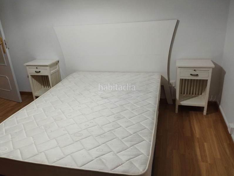 Foto 0a1a9b82-616a-4ff1-b1d8-d71102d9dd1f. Location appartement dans rúa de montero rios 42 dans Santiago de Compostela