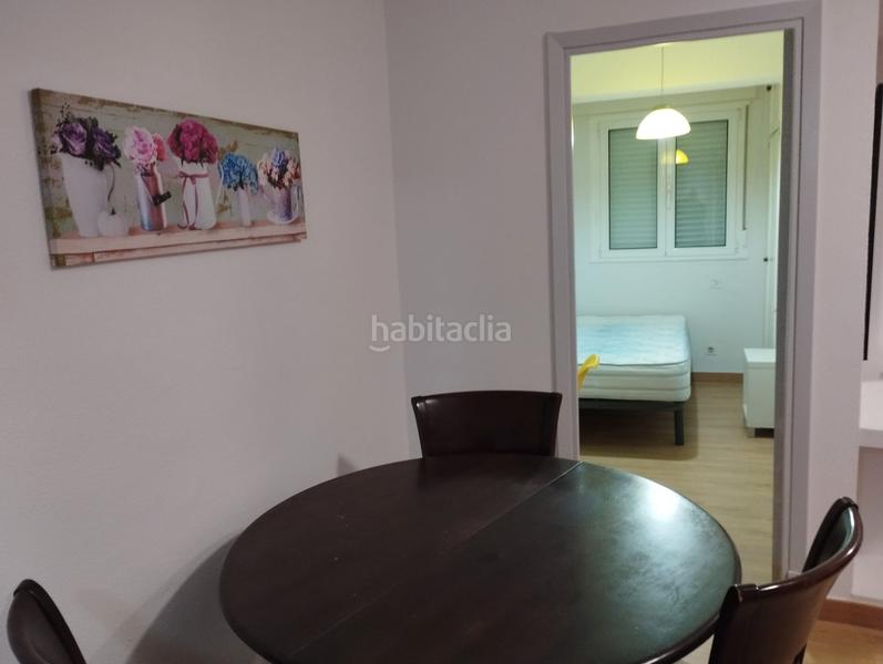 Foto 31611eec-9d9e-41ee-94fe-11f5dc112f7e. Location appartement dans rúa de montero rios 42 dans Santiago de Compostela