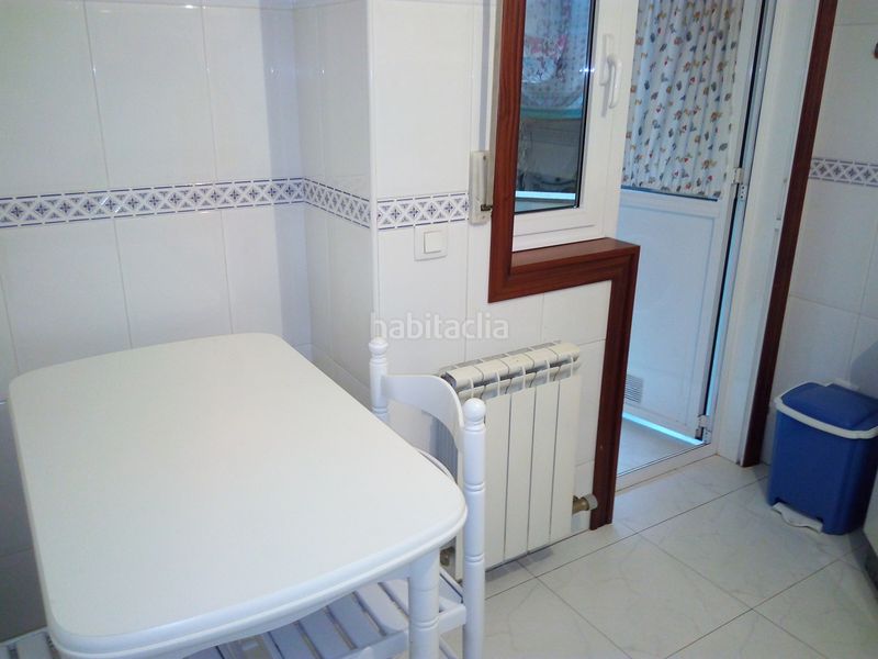 Foto 249980b8-fe8e-485e-9e5e-877f5d60cedf. Rent flat with heating parking in O Milladoiro Ames