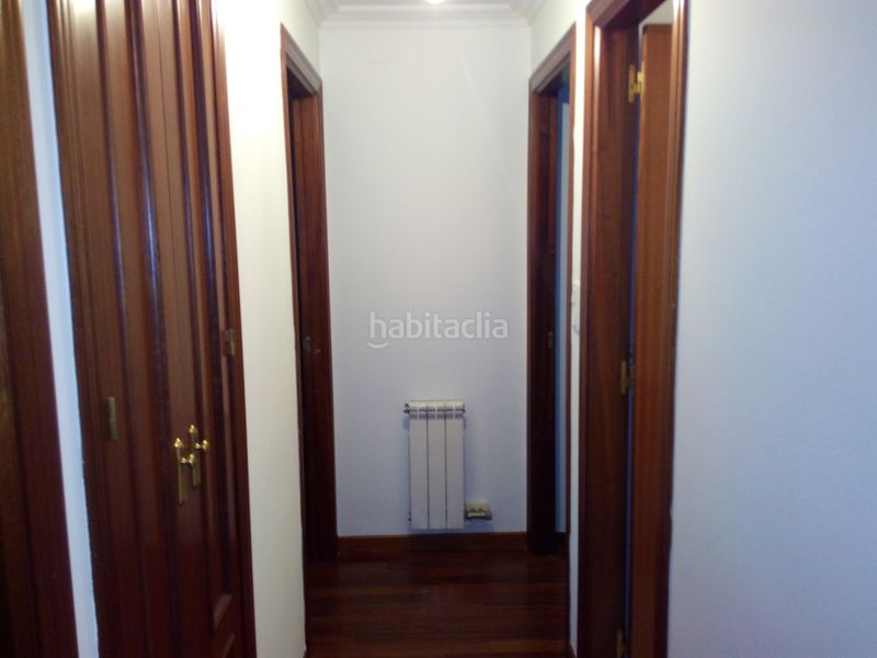 Foto 2ddf41b9-09fd-473e-b2d6-cbe9d173b3e4. Rent flat with heating parking in O Milladoiro Ames