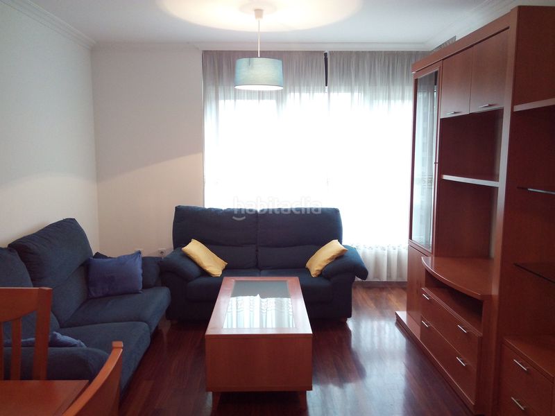 Foto 479c4428-0689-43da-864f-2a4889f723f2. Rent flat with heating parking in O Milladoiro Ames
