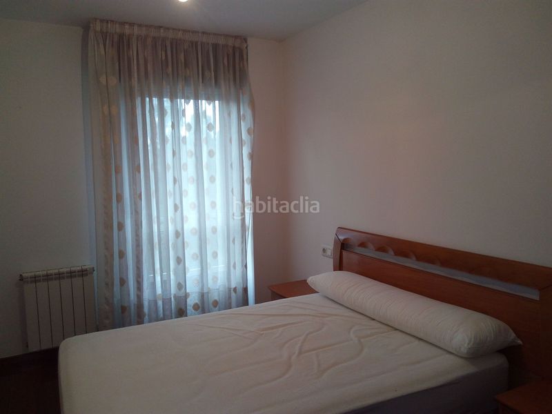 Foto 548205a0-a50d-48ff-b502-a5af298d78e5. Alquiler piso en O Milladoiro Ames