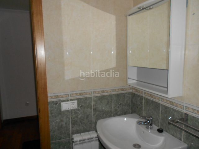 Foto 016a1e23-c43a-4fef-95e3-47cc96d81327. Piso en rúa do rego 12 en O Milladoiro Ames