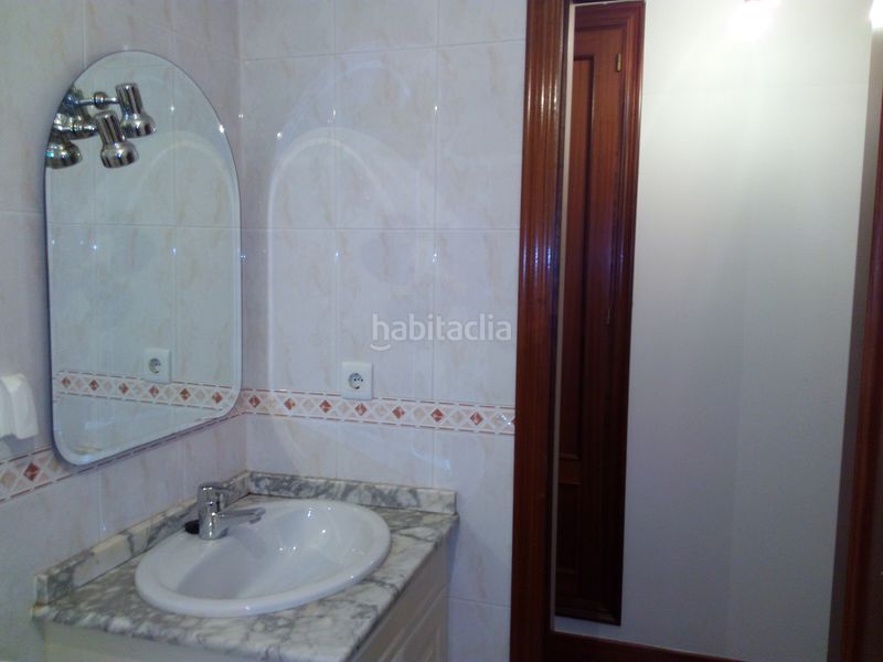 Foto 01c3d55d-3086-4791-85cb-de4a9f407804. Rent flat with heating parking in O Milladoiro Ames
