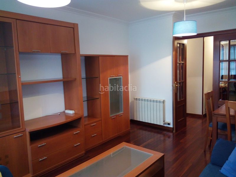 Foto 68250be3-8c55-4fcd-ba98-b68a92920695. Rent flat with heating parking in O Milladoiro Ames