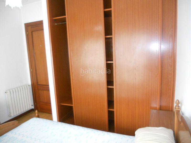 Foto 223e09f8-05dd-45d5-840e-5b19489e26a8. Piso en O Milladoiro Ames