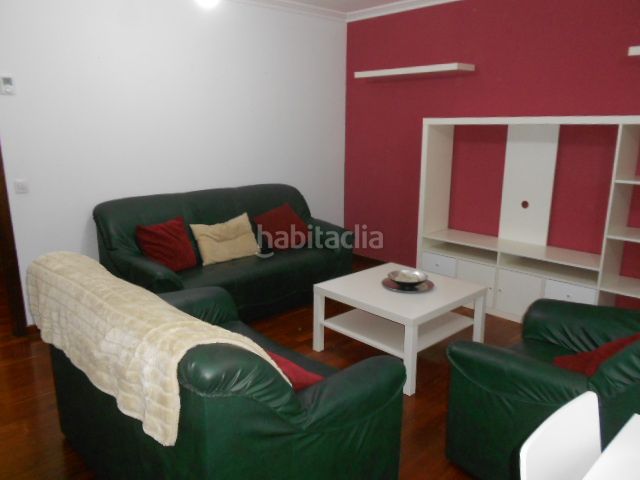 Foto 2bb3e414-aa43-4e0d-b542-ab92d4a42220. Alquiler piso en O Milladoiro Ames