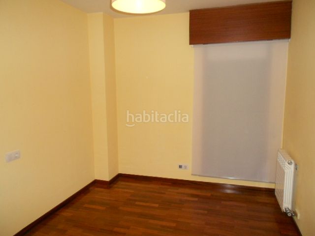 Foto 99ceca0e-34b5-45fb-a92f-cb5a58e39390. Alquiler piso en O Milladoiro Ames