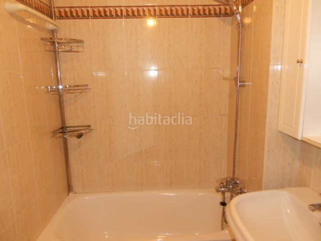 Foto d1af6407-01b9-4dfb-a94e-72bdd5c5fb31. Alquiler piso en O Milladoiro Ames