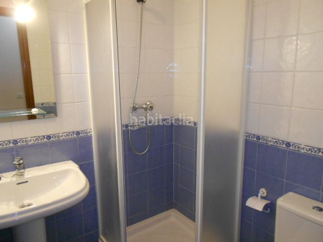 Foto 26ab8a96-a91c-471d-9487-2f6b539ae9b6. Lloguer pis amb calefacció aparcament a O Milladoiro Ames