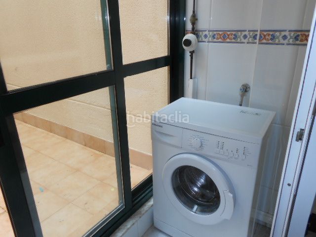 Foto ad7398b1-42bd-40fe-89aa-a73fdedb1131. Lloguer pis amb calefacció aparcament a O Milladoiro Ames