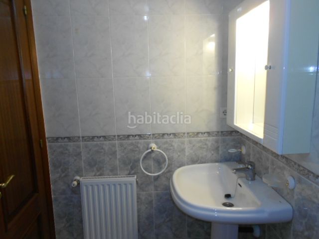 Foto ae98d5e2-578e-46df-ab5b-3549be5edaf4. Lloguer pis amb calefacció aparcament a O Milladoiro Ames