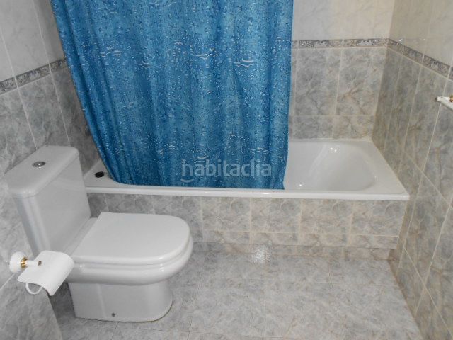 Foto c7279d1e-fe15-402a-b551-ce9108e170ba. Lloguer pis amb calefacció aparcament a O Milladoiro Ames
