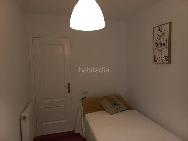 Foto a2398481-2c85-4102-aa6e-a21bda796aa9. Pis amb calefacció aparcament a Conxo Santiago de Compostela