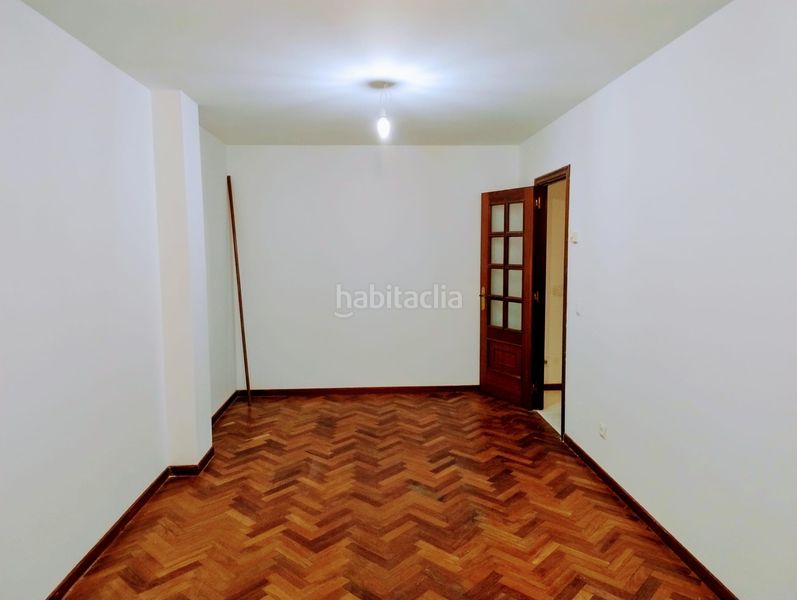 Foto b86f2915-b43d-4fdd-9400-ba8d91a923d1. Appartamento con riscaldamento parcheggio in O Milladoiro Ames