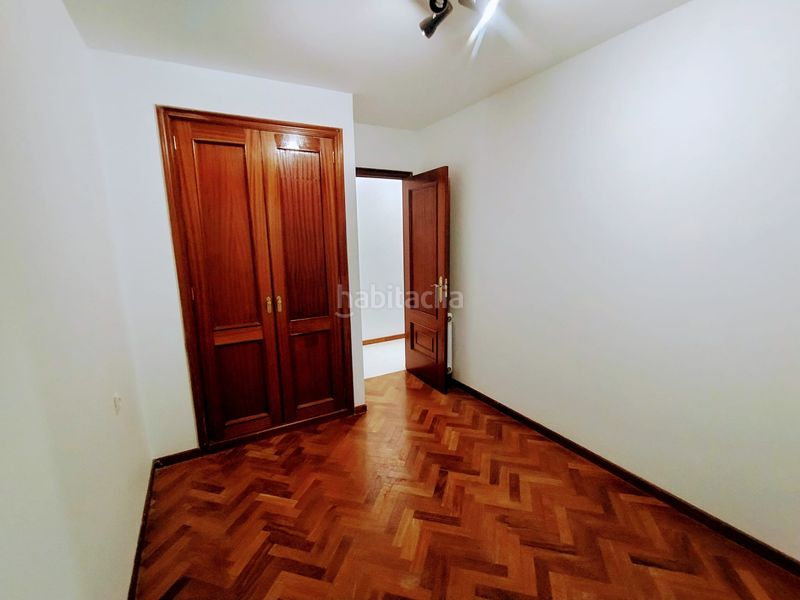Foto d42a1ca8-70fe-4307-be01-b5e35f50b44a. Appartamento con riscaldamento parcheggio in O Milladoiro Ames