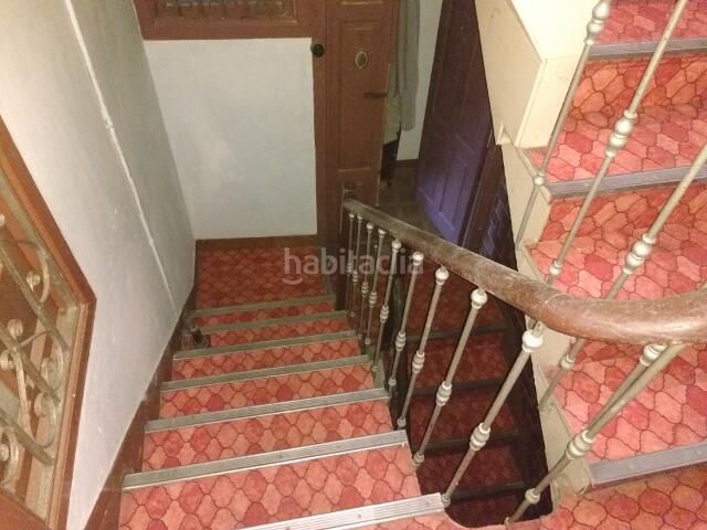 Foto a4f9e0a6-4432-4b29-bc00-3bfd02806f63. Casa adossada a Ensanche - Sar Santiago de Compostela