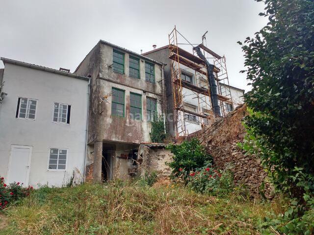 Foto afd85e27-478f-416d-b863-2d8a0a6f7da4. Casa adossada a Ensanche - Sar Santiago de Compostela