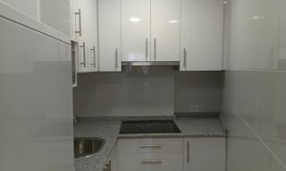 Alquiler Piso en R�a dos casti�eiros 4-12