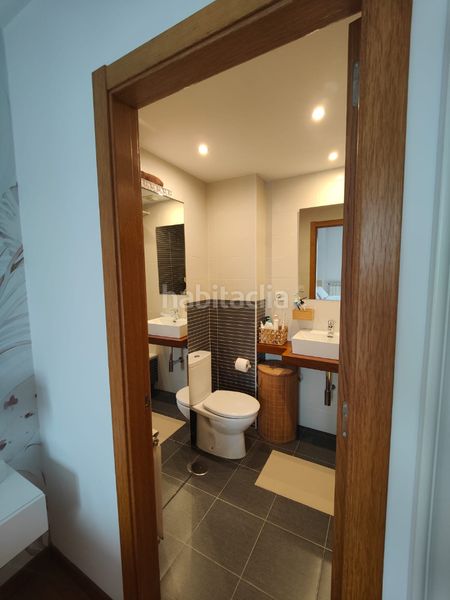 Foto d1bd916a-c9fe-41c0-8fca-59144c0ff8e6. Rent flat with heating parking in O Milladoiro Ames