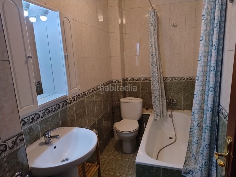 Foto 3110841c-1e13-48ab-bfc3-a54e8a4d58a9. Rent flat with heating in Val do Dubra