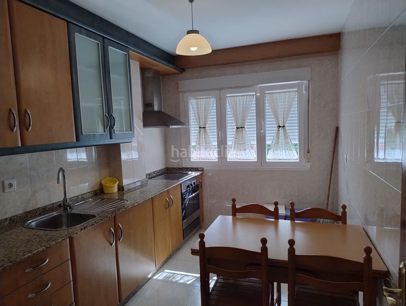 Foto 3996d7d8-5fd6-4a24-ae1c-294cad995e71. Rent flat with heating in Val do Dubra