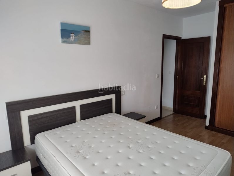 Foto 67f215dd-ff45-4fcc-98e0-f2423e90f1d4. Rent flat with heating in Val do Dubra