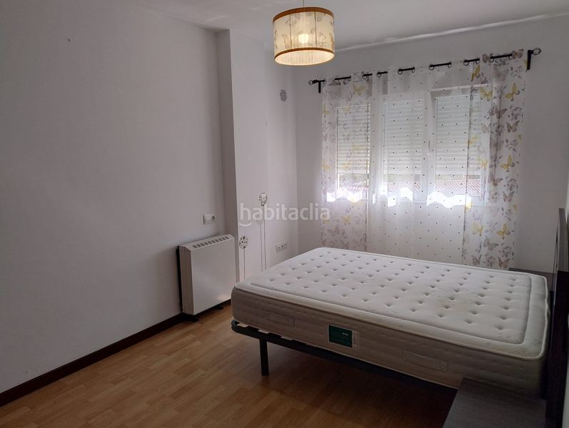 Foto 94df86ea-68ac-4d1c-9693-78085830cea0. Rent flat with heating in Val do Dubra