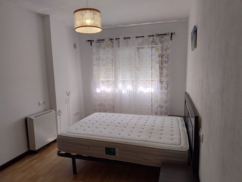 Foto ac6de012-965a-43bf-b6c2-e5501aad833b. Rent flat with heating in Val do Dubra