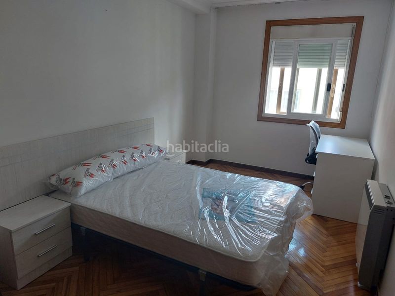 Foto 41617d84-4811-4589-94ab-c53843d3028b. Rent flat with heating in Ensanche - Sar Santiago de Compostela