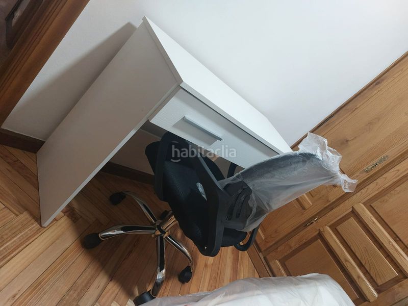 Foto 70bedc35-a840-42b3-a656-2c336845a537. Rent flat with heating in Ensanche - Sar Santiago de Compostela