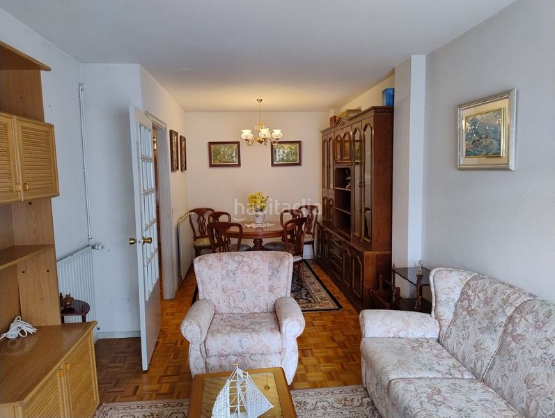 Foto 01e5aff3-f40a-4dc3-9c5e-9fd67b5a92f6. Rent flat with heating parking in Concheiros - Fontiñas Santiago de Compostela