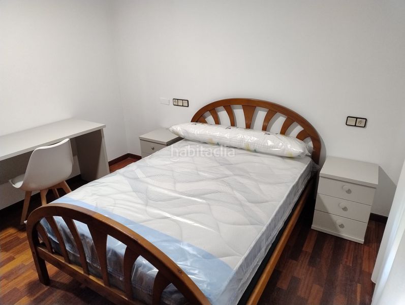 Foto 06566f56-2933-492e-9c47-3e51b0dc09b2. Rent flat with heating parking in Campus Sur - Santa Marta Santiago de Compostela
