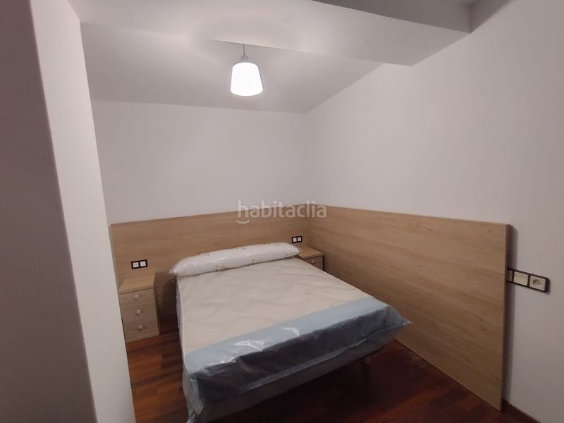 Foto 1ae8aecb-7fba-46e5-bd18-ba27b2a6f959. Rent flat with heating parking in Campus Sur - Santa Marta Santiago de Compostela